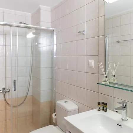 Dejaview Cozy Apartment With Sea View By 8Essentially *